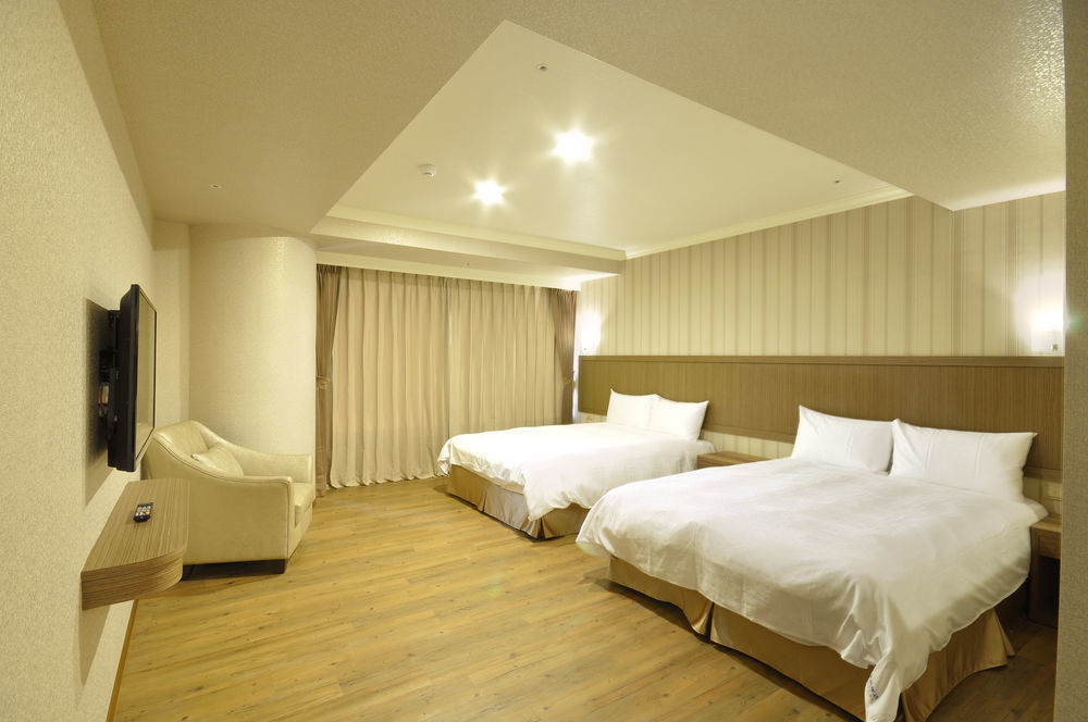 Fish Hotel-Pingtung Extérieur photo