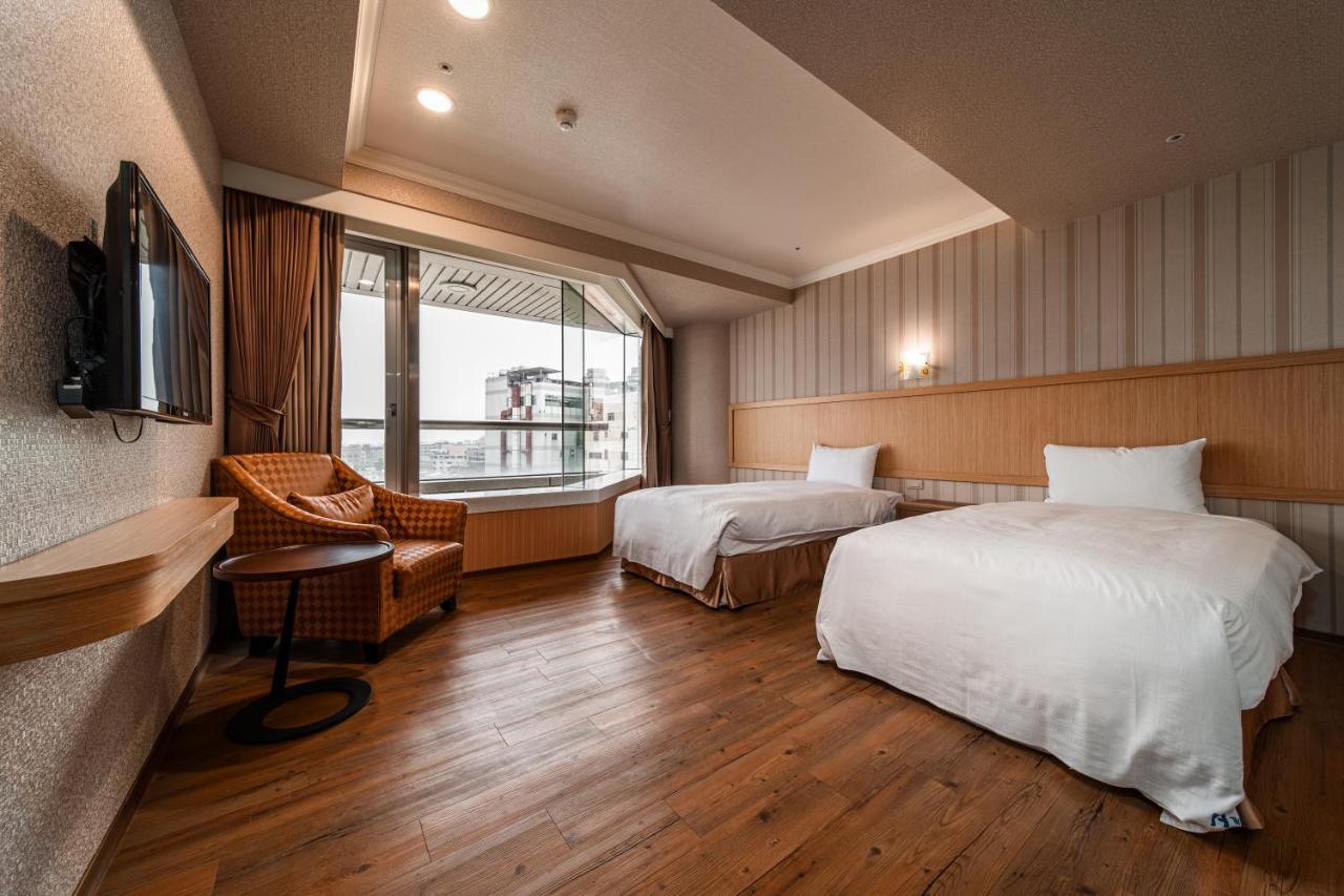 Fish Hotel-Pingtung Extérieur photo
